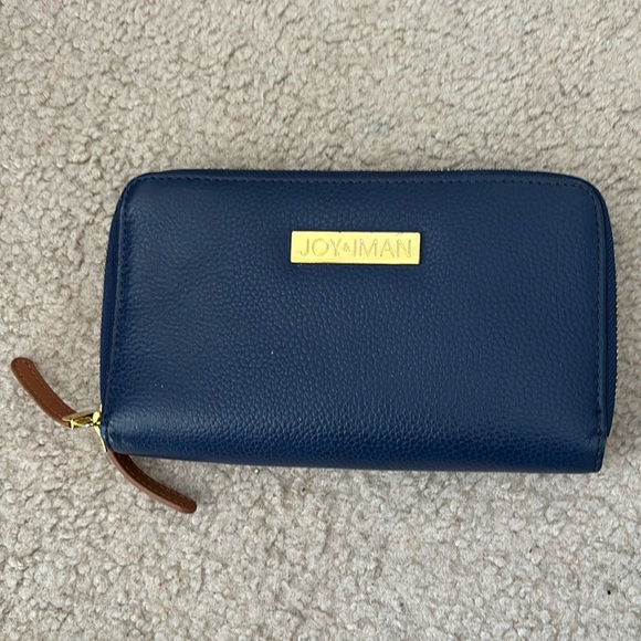 Joy & Iman Navy Leather Wallet - Picture 1 of 8